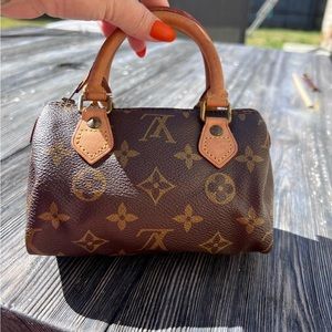 Louis Vuitton Mini Speedy